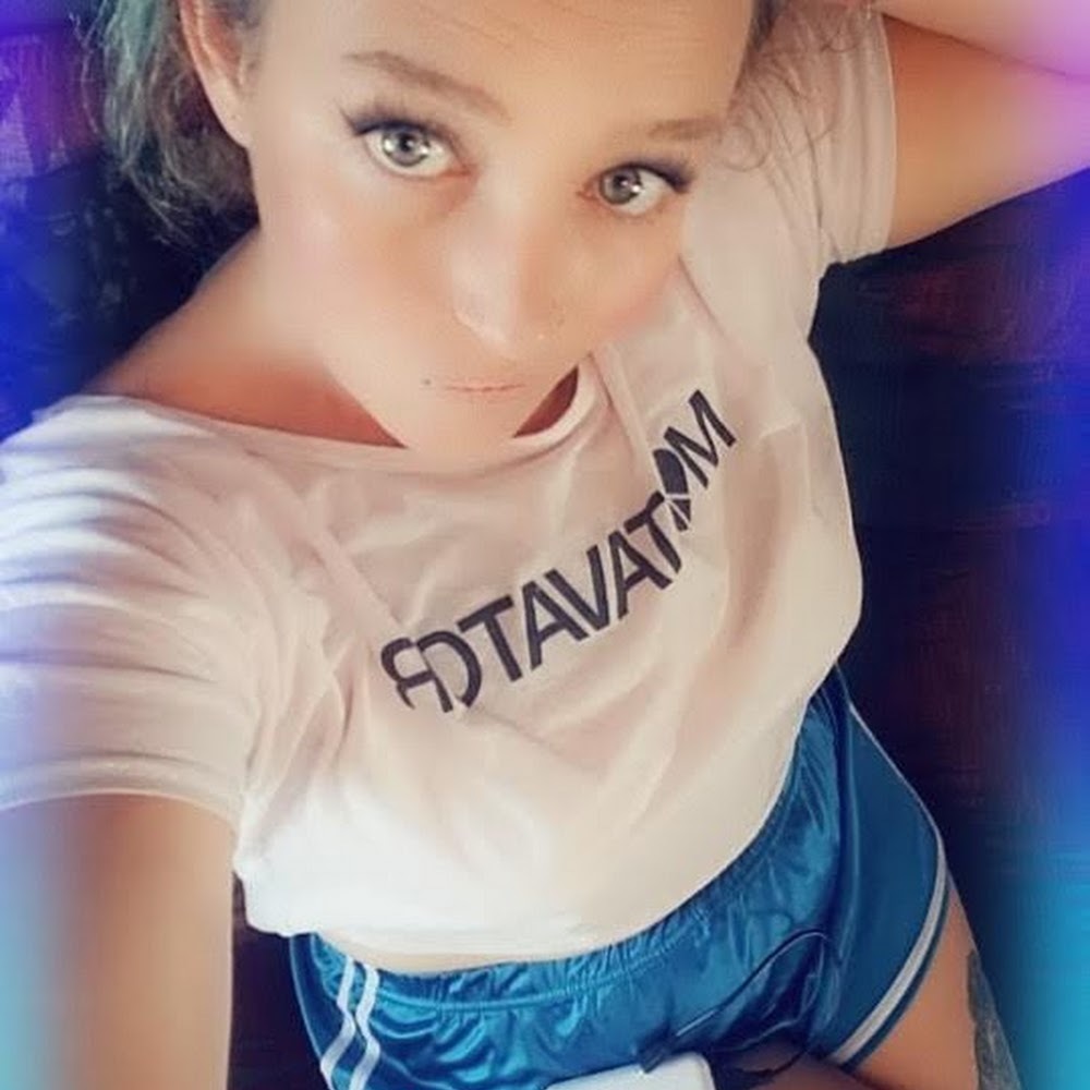 Meet your Posher, Becca